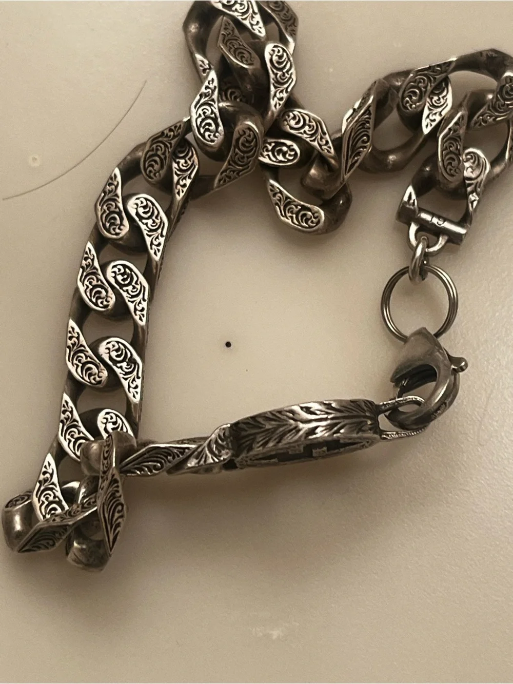 Gucci Silver Men’s Engraved Link Bracelet .925